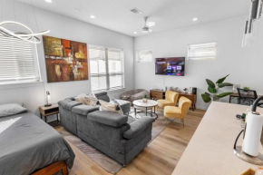 Spacious 3BD Retreat I Near Hotspots I Sleeps 12